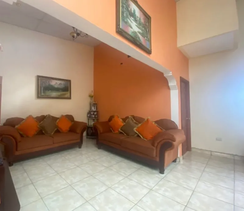 Venta Casa En Res. Roble Oeste