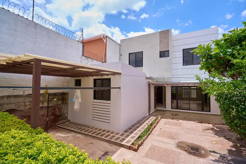 Venta Casa En Col. Miraflores