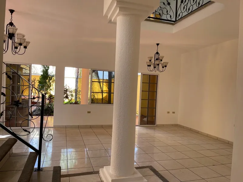 Venta De Casa En Residencial Las Uvas - Tegucigalpa 080100487