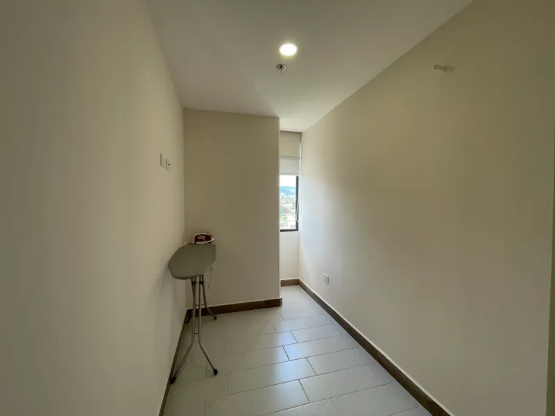 Venta Apartamento En Torre Cipreses Res. San Ignacio