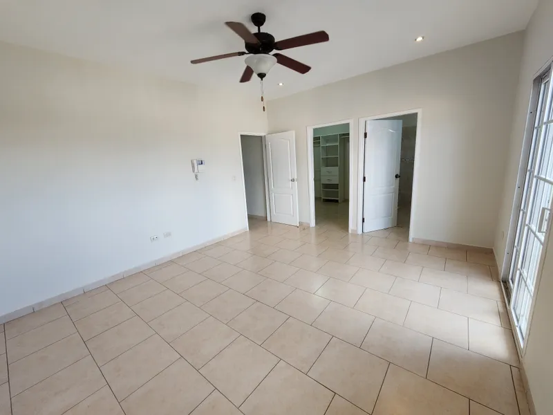 Alquiler De Casa En Residencial Las Uvas - Tegucigalpa 080100556