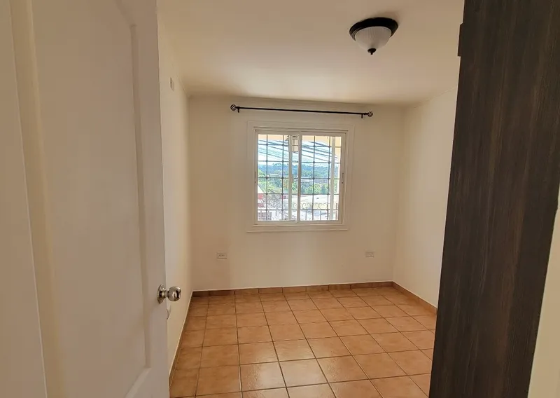 Venta De Casa En Res Lomas del Dorado - Tegucigalpa 080100575