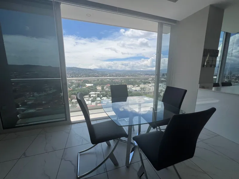 Alquiler De Apartamento En Torre Nivo Colonia Lomas del Guijarro  - Tegucigalpa 080100585