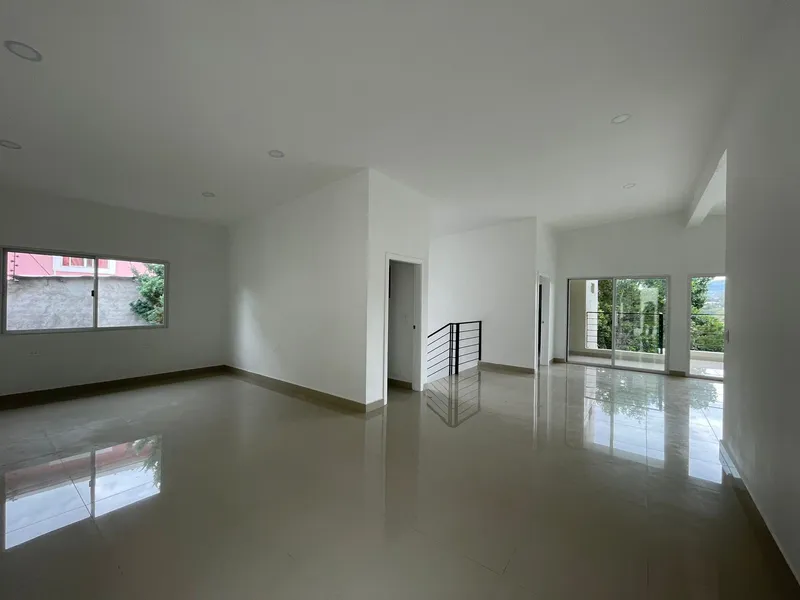 Venta De Casa En Residencial Roble Oeste - Tegucigalpa 080100610