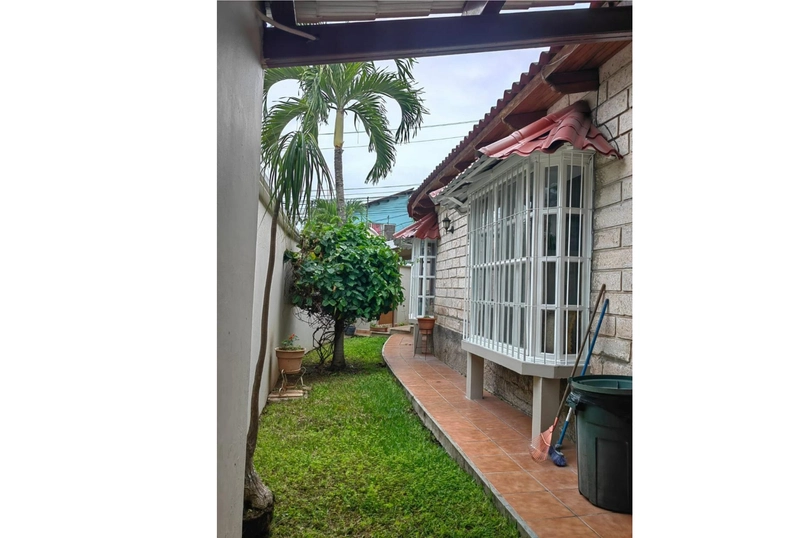 Venta De Casa En Residencial Lomas del Guijarro Sur - Tegucigalpa 080100772