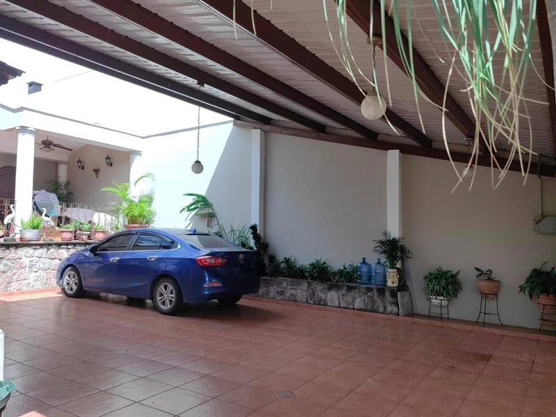 Venta De Casa En Residencial Lomas del Guijarro Sur - Tegucigalpa 080100772