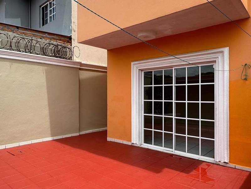 Venta De Casa En Colonia Lomas de Toncontín - Tegucigalpa 080100811