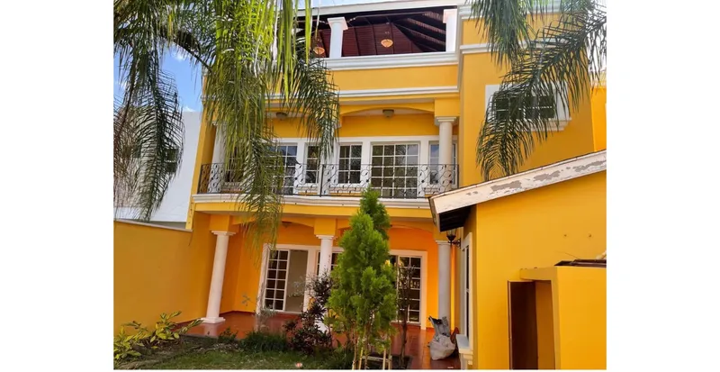 Venta De Casa En Residencial Las Uvas - Tegucigalpa 080100487