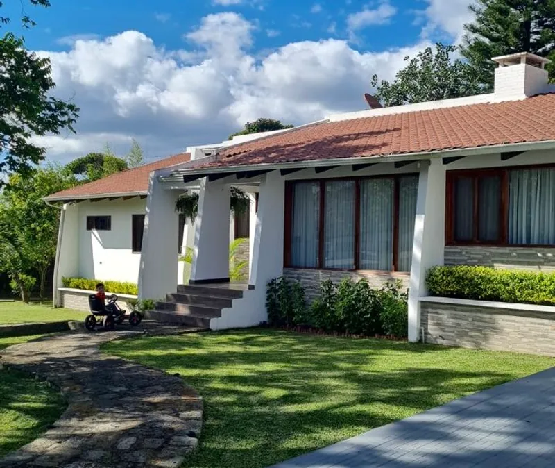 Venta Casa En Res. El Hatillo