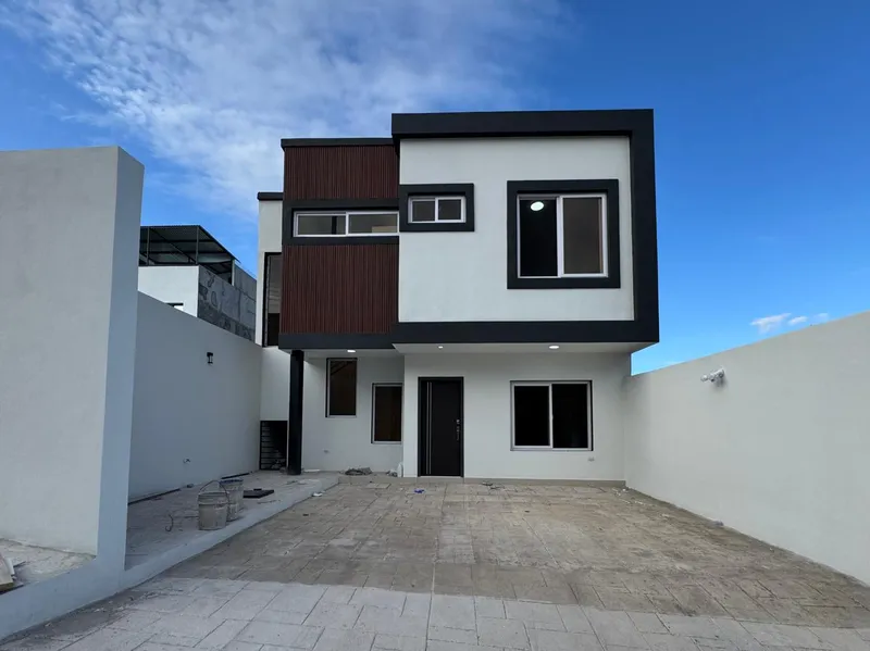 Venta De Casa En Residencial Mirador de los Hidalgos - Tegucigalpa 080100606