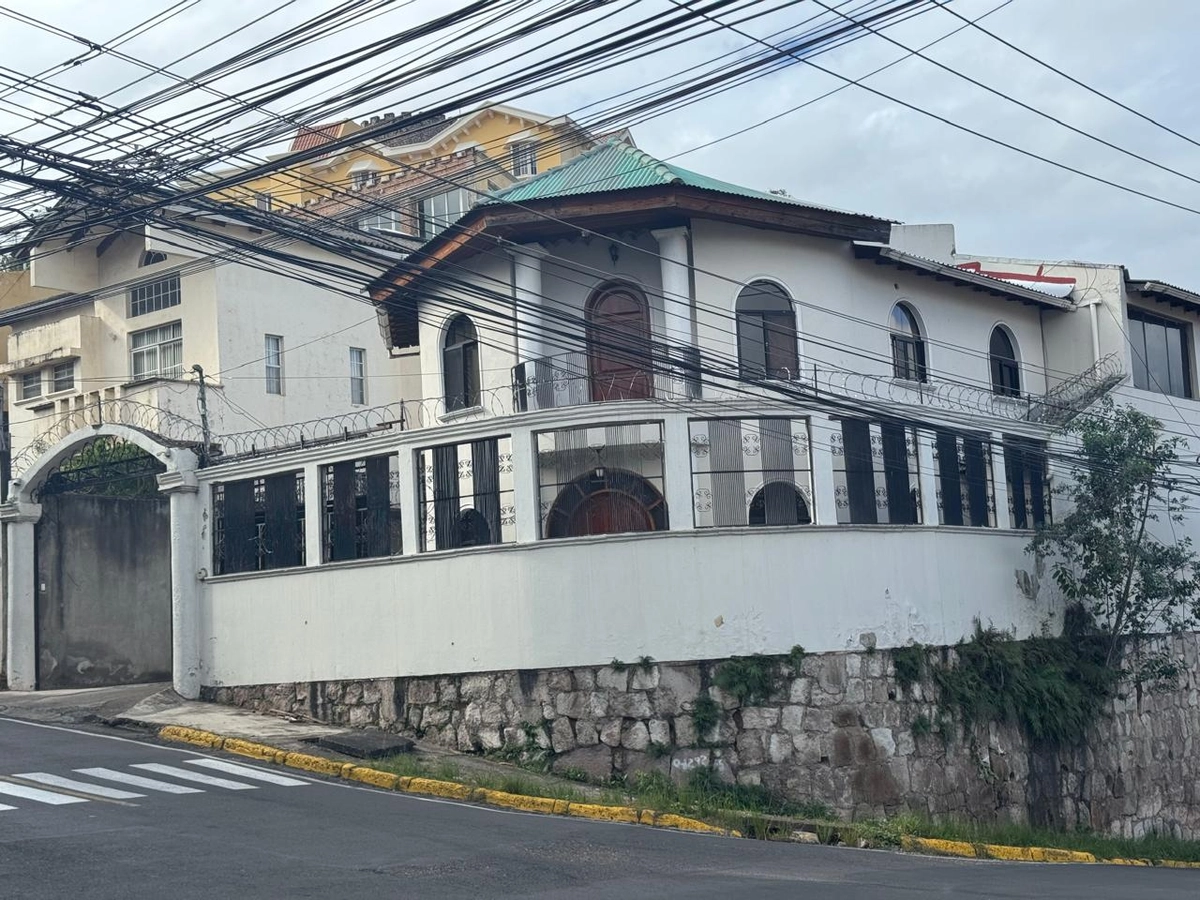 Venta De Casa En Colonia Miramontes - Tegucigalpa 080101304