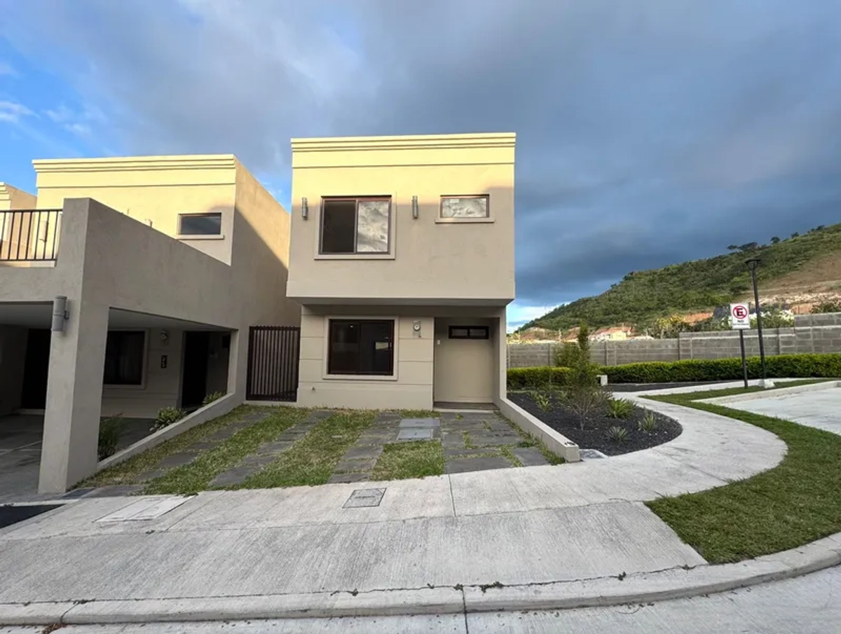 Alquiler De Casa En Residencial El Sauce - Tegucigalpa 080101424